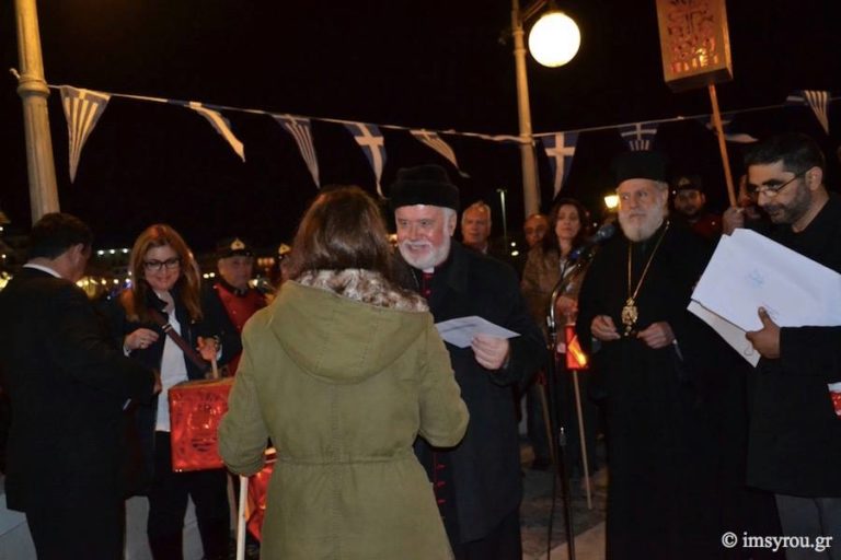 Στήν Παναγιά την Ελεημονήτρια της οικογένειας Σταμούλη