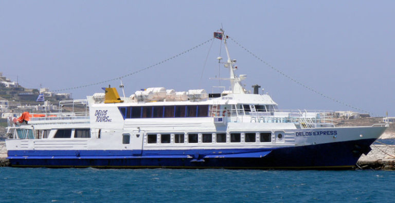 Εορτασμός 77 ετών απο της ευρέσεως της Ιεράς Εικόνος του Αγίου Δημητρίου και τελετή αποκαλυπτηρίων της προτομής του Αοιδίμου Μητροπολίτου Σύρου Δωρόθεου Α’