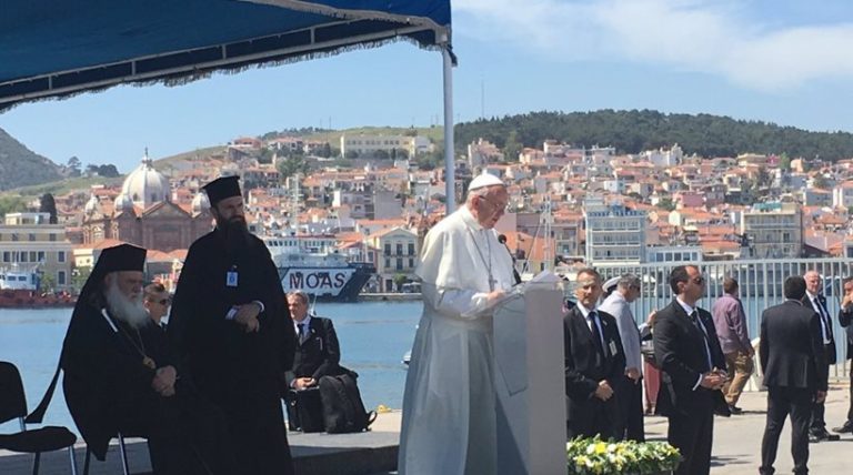 Μητροπολίτης Δωρόθεος: Οι… διαβολοσυγκεντρώσεις και η κόντρα με τον δήμαρχο Τήνου