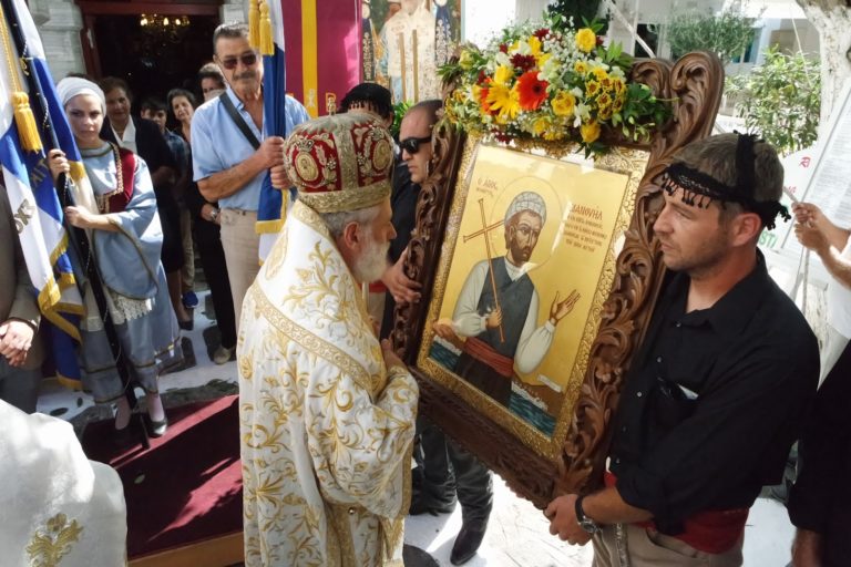 Πάνδημος εορτασμός της μνήμης του Νεομάρτυρα Μανουήλ στη Μύκονο (Pics-Videos)