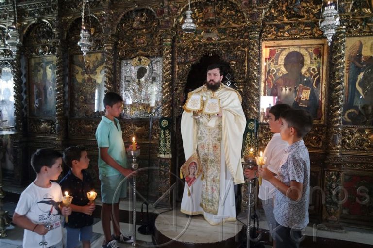 Mykonos Monasteries: Θεία Λειτουργία Κυριακής ΙΒ΄ Ματθαίου στην Ιερά Μονή Παναγίας Τουρλιανής