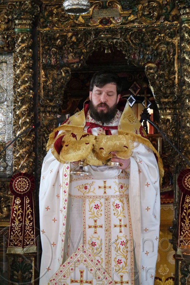 Mykonos Monasteries: Θεία Λειτουργία Κυριακής Β΄ Λουκά στην Ιερά Μονή Παναγίας Τουρλιανής